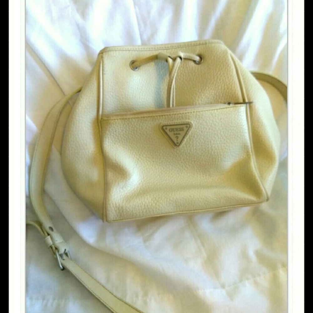 Vintage all white guess bucket style bag
